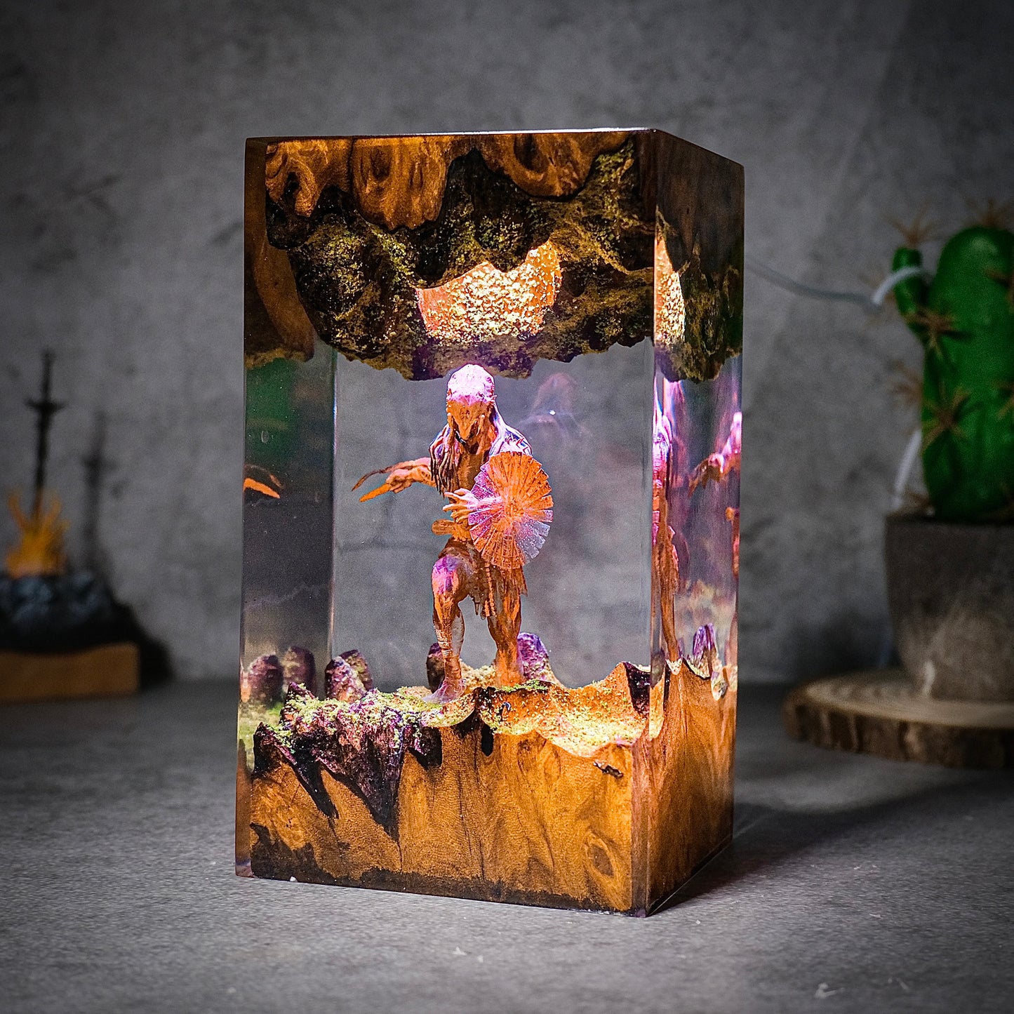 Predator Resin Lamp