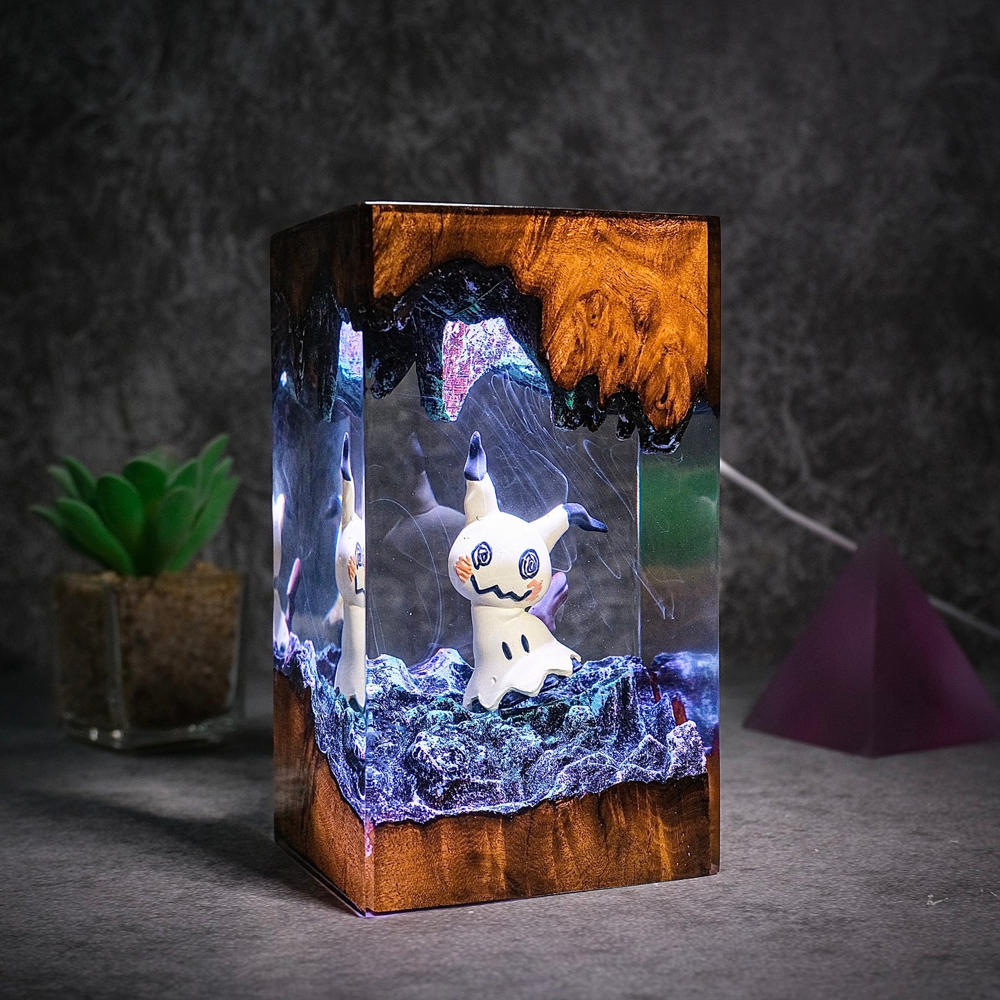Mimikyu Resin lamp