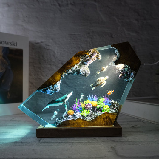 Ocean resin lamps: Whales and Turtles