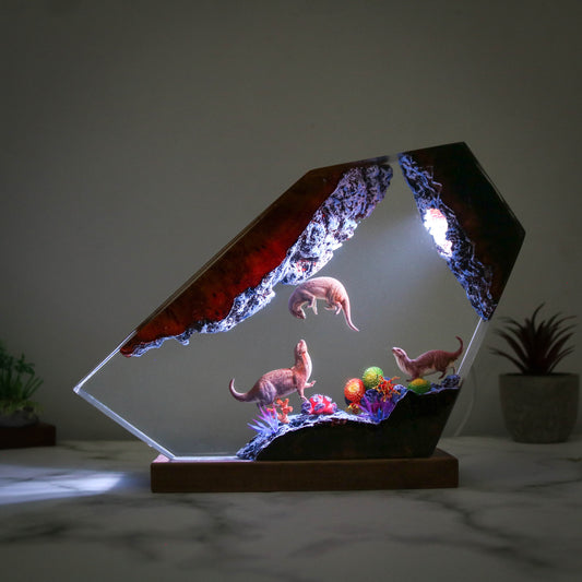 Ocean resin lamps: Otter