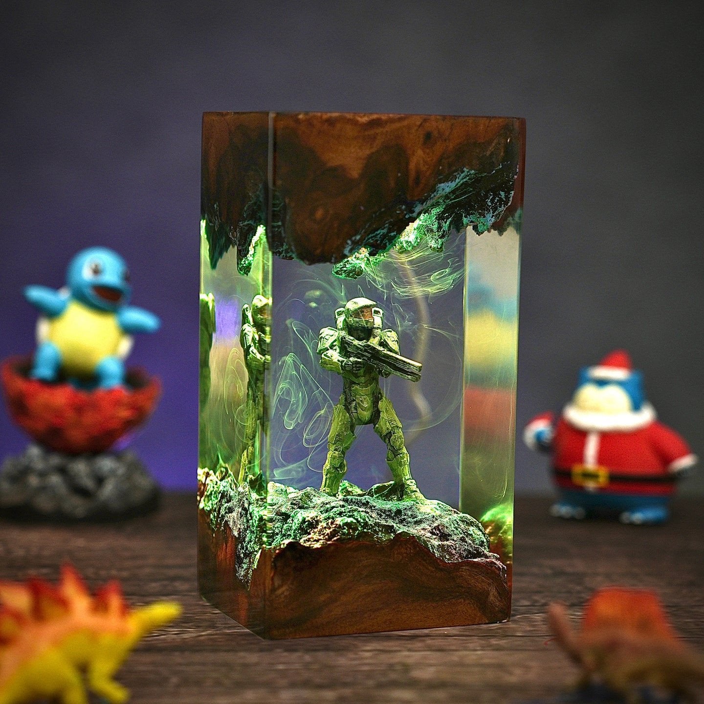 Halo Master Resin lamp